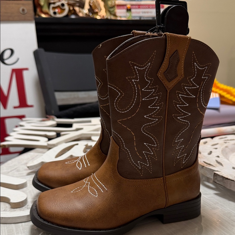 Wonder Nation Western Brown Boots - Picture 2 of 3